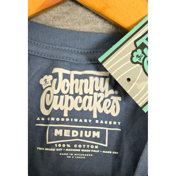 Johnny Cupcakes Womens Medium Graphic T-Shirt REVIVE HEALTH NASHVILLE NWT - Picture 6 of 11